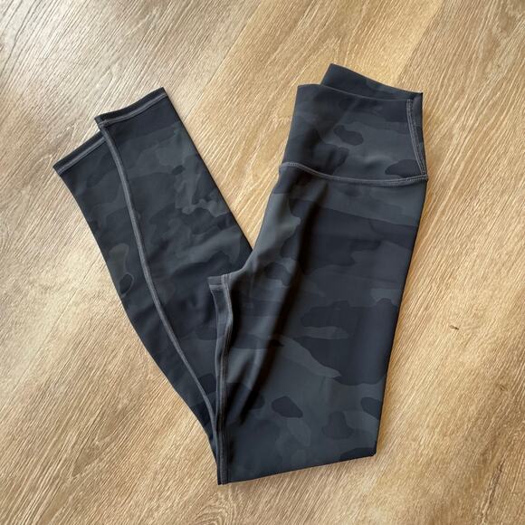 Alo Pants - Alo High-Waist Camo Vapor Legging - Size M